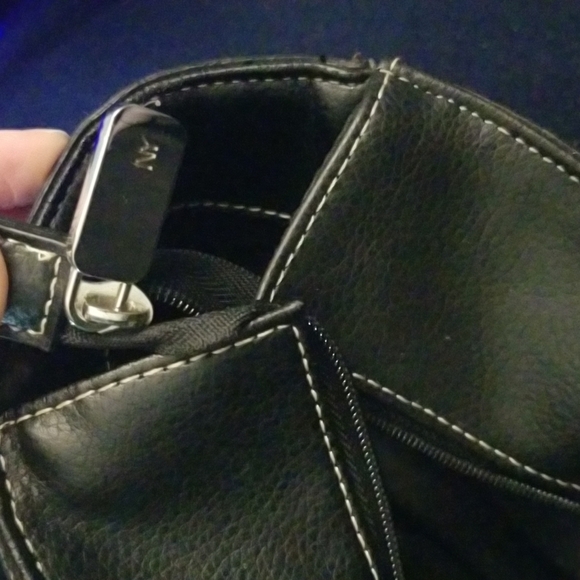 0New York & Company - Black Shoulder Bag / Purse - Picture 15 of 15